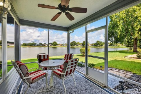 House in The Villages, Florida 3 bedrooms, 150.22 sq.m. № 1914468 - photo 25