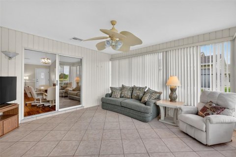 House in The Villages, Florida 3 bedrooms, 150.22 sq.m. № 1914468 - photo 24