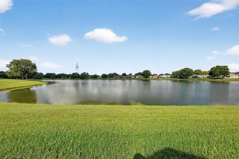 House in The Villages, Florida 3 bedrooms, 150.22 sq.m. № 1914468 - photo 29