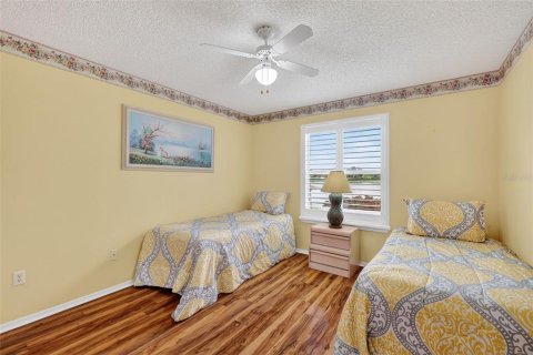 House in The Villages, Florida 3 bedrooms, 150.22 sq.m. № 1914468 - photo 17