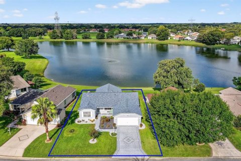 House in The Villages, Florida 3 bedrooms, 150.22 sq.m. № 1914468 - photo 2