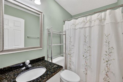 House in The Villages, Florida 3 bedrooms, 150.22 sq.m. № 1914468 - photo 19