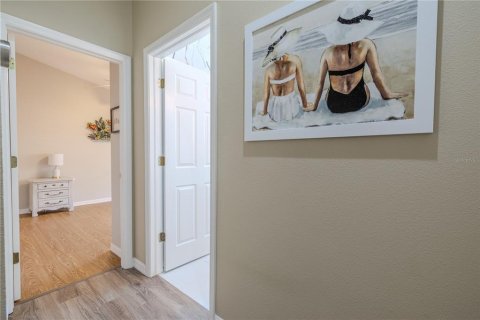 House in Tarpon Springs, Florida 4 bedrooms, 191.19 sq.m. № 1831214 - photo 28