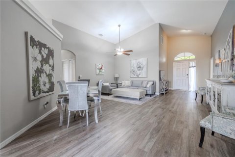 House in Tarpon Springs, Florida 4 bedrooms, 191.19 sq.m. № 1831214 - photo 7