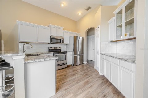 House in Tarpon Springs, Florida 4 bedrooms, 191.19 sq.m. № 1831214 - photo 8