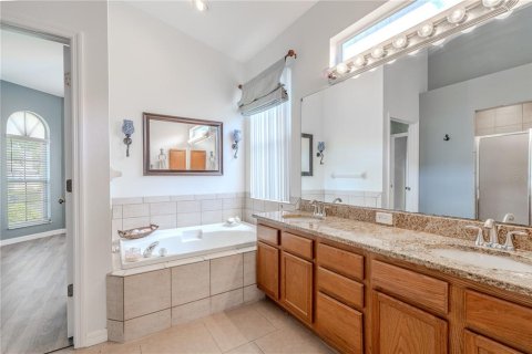 House in Tarpon Springs, Florida 4 bedrooms, 191.19 sq.m. № 1831214 - photo 25