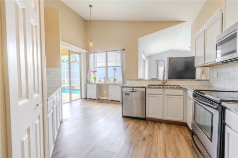 House in Tarpon Springs, Florida 4 bedrooms, 191.19 sq.m. № 1831214 - photo 9