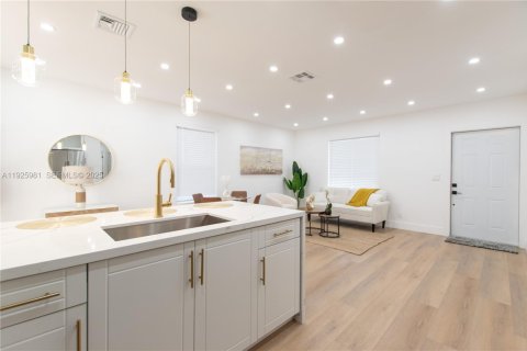 Купить виллу или дом в Норт-Лодердейл, Флорида 4 спальни, 105.17м2, № 1984638 - фото 9