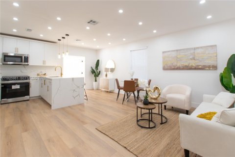 Купить виллу или дом в Норт-Лодердейл, Флорида 4 спальни, 105.17м2, № 1984638 - фото 2