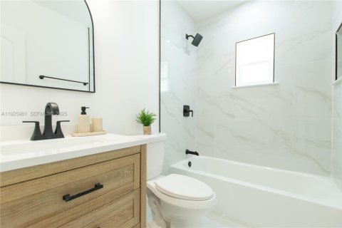 Купить виллу или дом в Норт-Лодердейл, Флорида 4 спальни, 105.17м2, № 1984638 - фото 15