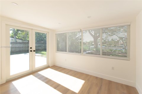 Купить виллу или дом в Норт-Лодердейл, Флорида 4 спальни, 105.17м2, № 1984638 - фото 17