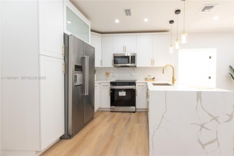 Купить виллу или дом в Норт-Лодердейл, Флорида 4 спальни, 105.17м2, № 1984638 - фото 7