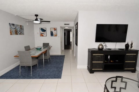 Condo in Largo, Florida, 1 bedroom  № 2223794 - photo 19