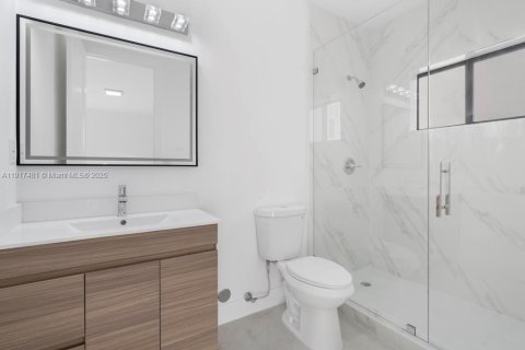 House in Miami, Florida 3 bedrooms, 131.92 sq.m. № 1972191 - photo 18