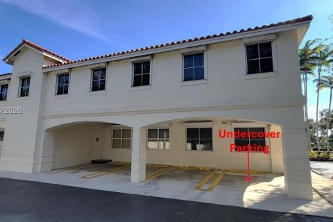 Commercial property in Miami, Florida № 2153879 - photo 14