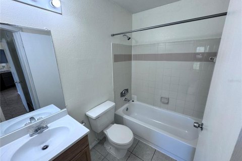 Copropriété à louer à Orlando, Floride: 2 chambres, 80.27 m2 № 2313422 - photo 10