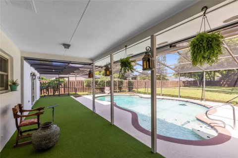 House in Orlando, Florida 4 bedrooms, 212.65 sq.m. № 1893956 - photo 29