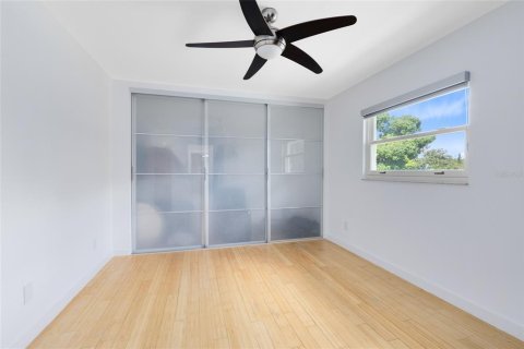 House in Orlando, Florida 4 bedrooms, 212.65 sq.m. № 1893956 - photo 28