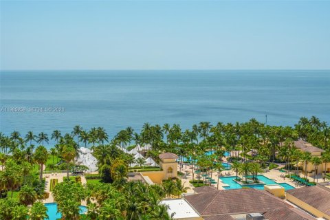 Кондоминиум с 3 спальнями в Ки-Бискейн, Флорида № 2047478