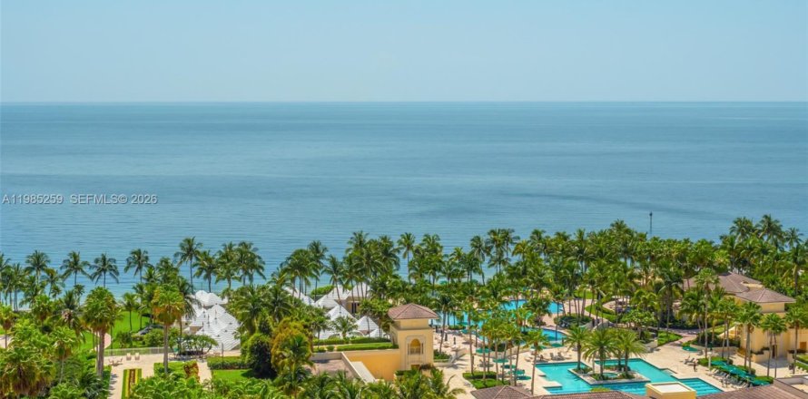 Кондоминиум с 3 спальнями в Ки-Бискейн, Флорида № 2047478