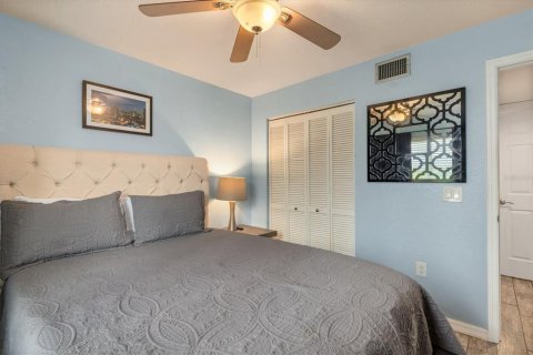 Condo in Punta Gorda, Florida, 2 bedrooms  № 2227663 - photo 22