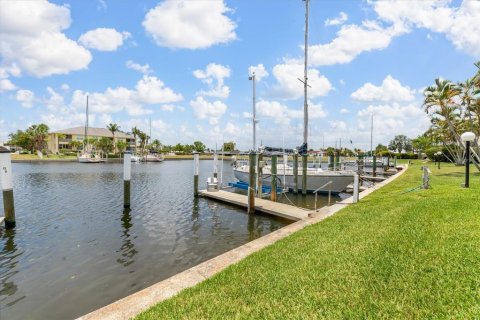 Condo in Punta Gorda, Florida, 2 bedrooms  № 2227663 - photo 3