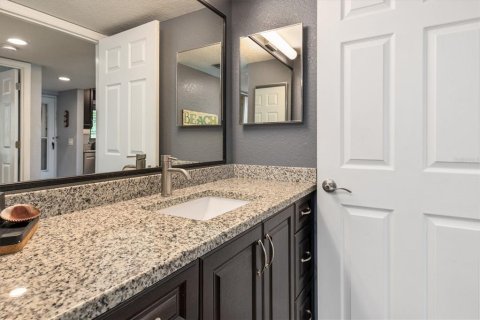 Condo in Punta Gorda, Florida, 2 bedrooms  № 2227663 - photo 20