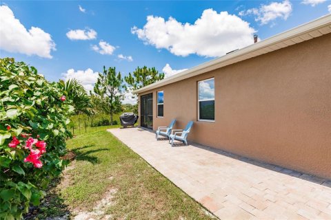 House in Punta Gorda, Florida 3 bedrooms, 162.02 sq.m. № 1805641 - photo 24