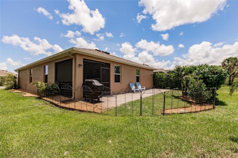 House in Punta Gorda, Florida 3 bedrooms, 162.02 sq.m. № 1805641 - photo 27