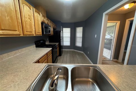 Condo in Casselberry, Florida, 2 bedrooms  № 1913921 - photo 4