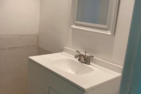 Снять в аренду кондоминиум в Форт-Лодердейл, Флорида 3 комнаты, 110.55м2, № 2175630 - фото 5