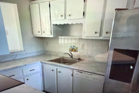 Снять в аренду кондоминиум в Стьюарт, Флорида 4 комнаты, 110.18м2, № 2146715 - фото 2