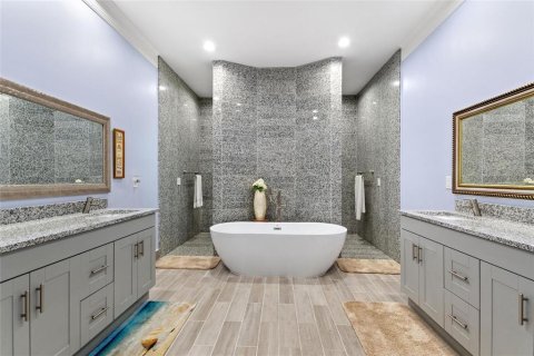 Villa ou maison à vendre à Haines City, Floride: 4 chambres, 322.65 m2 № 2148423 - photo 15