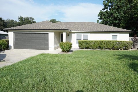 House in Ocala, Florida 3 bedrooms, 118.91 sq.m. № 2317226