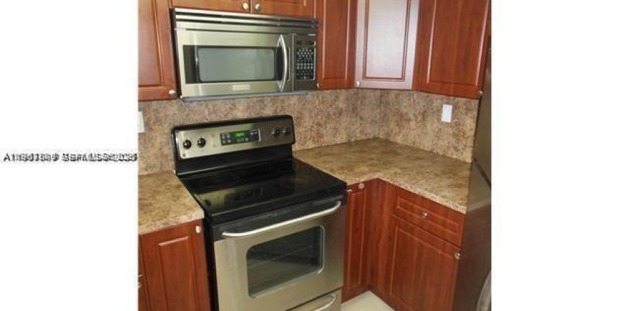 Condo in Miami, Florida, 2 bedrooms № 2029684