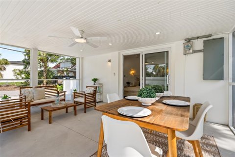 House in Sarasota, Florida 3 bedrooms, 114.83 sq.m. № 1795765 - photo 20