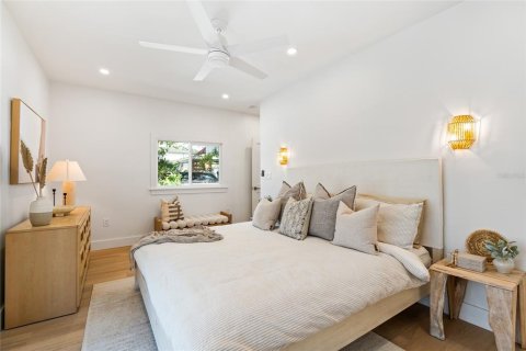 House in Sarasota, Florida 3 bedrooms, 114.83 sq.m. № 1795765 - photo 18