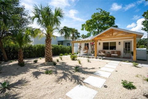 House in Sarasota, Florida 3 bedrooms, 114.83 sq.m. № 1795765 - photo 4