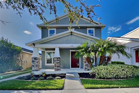 House in Wesley Chapel, Florida 4 bedrooms, 212.1 sq.m. № 1911906 - photo 1