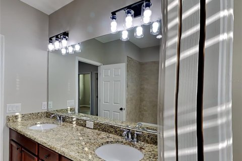 House in Wesley Chapel, Florida 4 bedrooms, 212.1 sq.m. № 1911906 - photo 15