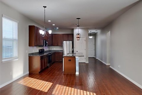 House in Wesley Chapel, Florida 4 bedrooms, 212.1 sq.m. № 1911906 - photo 3