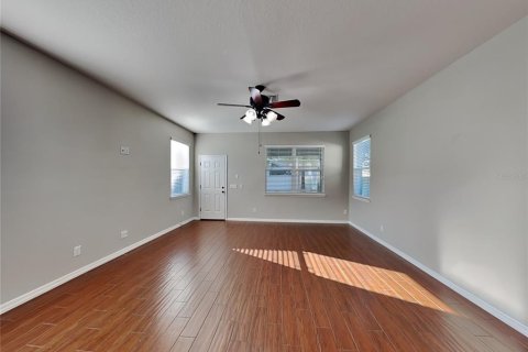 House in Wesley Chapel, Florida 4 bedrooms, 212.1 sq.m. № 1911906 - photo 2