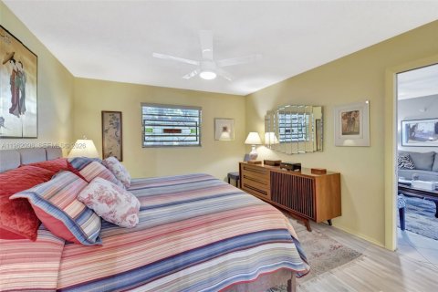 Condo in Lauderdale Lakes, Florida, 2 bedrooms № 2080900 - photo 18