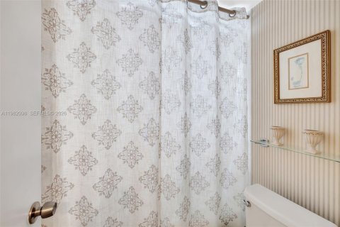 Condo in Lauderdale Lakes, Florida, 2 bedrooms № 2080900 - photo 20