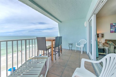 Condo in North Redington Beach, Florida, 2 bedrooms  № 1904896 - photo 29