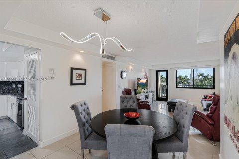 Copropriété à louer à Hallandale Beach, Floride: 1 chambre, 81.38 m2 № 2028390 - photo 7