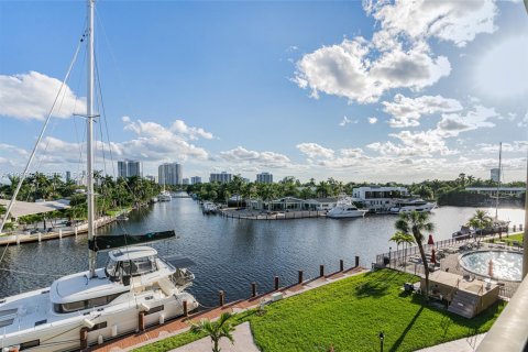 Copropriété à louer à Hallandale Beach, Floride: 1 chambre, 81.38 m2 № 2028390 - photo 20