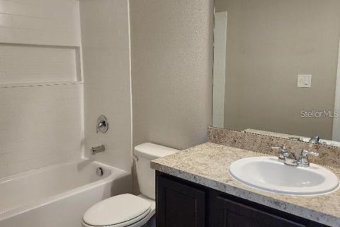 House in Zephyrhills, Florida 4 bedrooms, 253.81 sq.m. № 1815603 - photo 10
