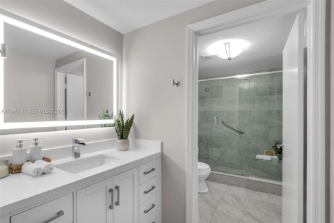 Купить кондоминиум в Ки-Бискейн, Флорида 3 спальни, 126.35м2, № 2003355 - фото 9