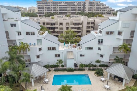 Купить кондоминиум в Ки-Бискейн, Флорида 3 спальни, 126.35м2, № 2003355 - фото 4